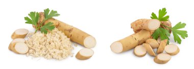 Dilimlenmiş yaban turpu kökü ve beyaz arka planda izole edilmiş maydanoz. Ayarla ya da topla.