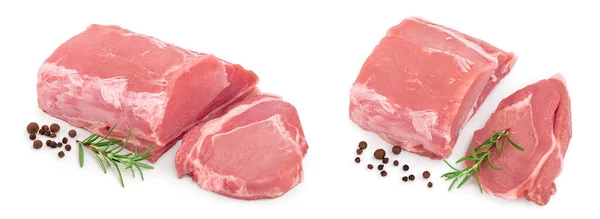 Surowe Mięso Wieprzowe Rozmarynem Pieprzem Izolowane Białym Tle — Zdjęcie stockowe