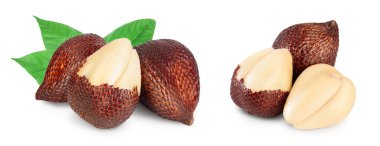 Yılan meyvesi beyaz arkaplanda tam derinlikte izole edilmiş.,