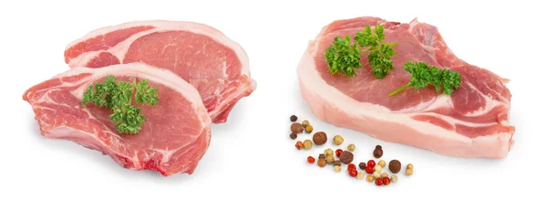 Carne Porco Crua Fatiada Com Salsa Isolada Sobre Fundo Branco — Fotografia de Stock