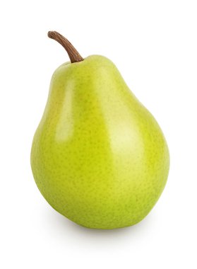 Yeşil armut meyvesi beyaz arka planda izole edilmiş, geniş bir alana yayılmış..