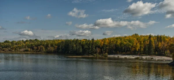 Manitoba 'daki Doğu Ormanı