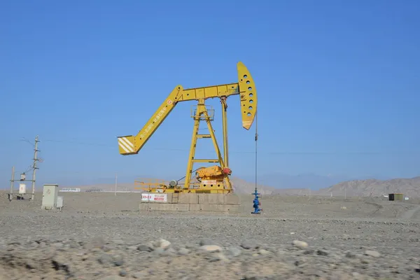 oil rig in the desert