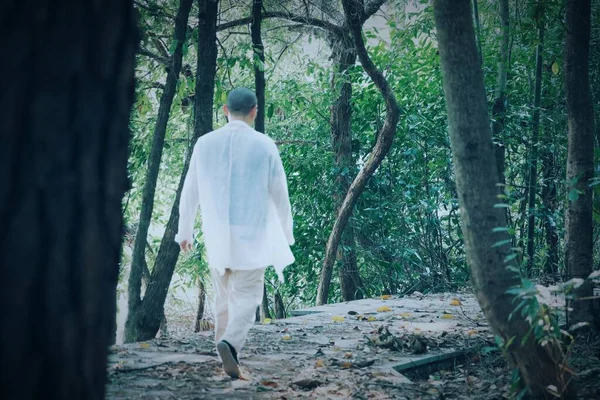 Young Man White Dress Backpack Forest — Stock Photo, Image