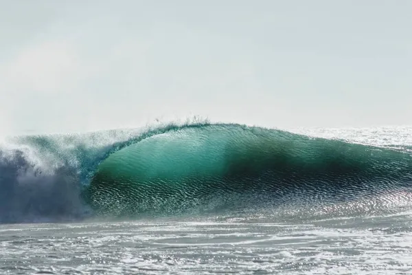 waves crashing on the beach