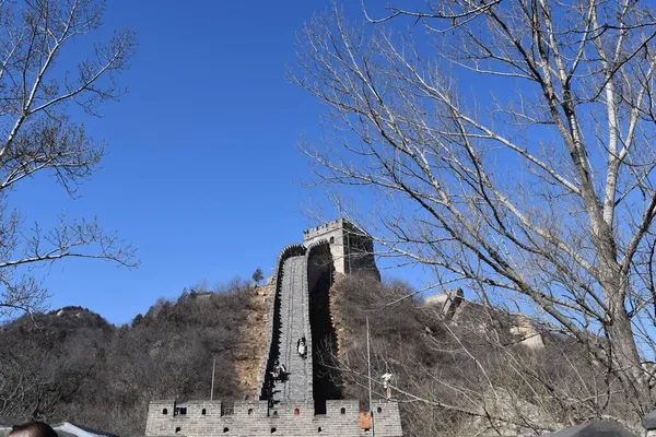 the great wall of the ancient city of china