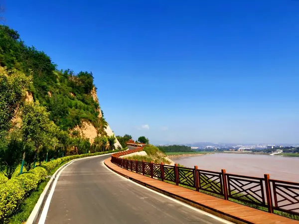 Stock image road in the mountains