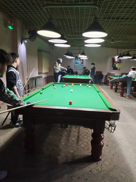 billiard pool with cue and ball