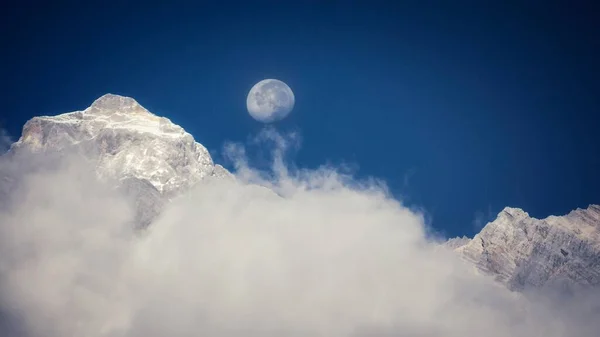 moon in the mountains