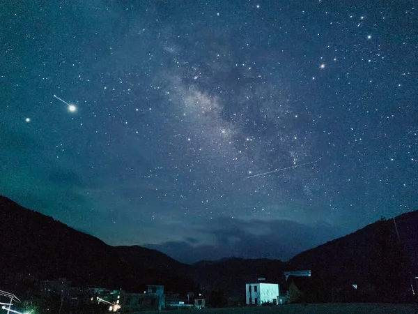 Vía Láctea Cielo Nocturno Cósmico — Foto de Stock