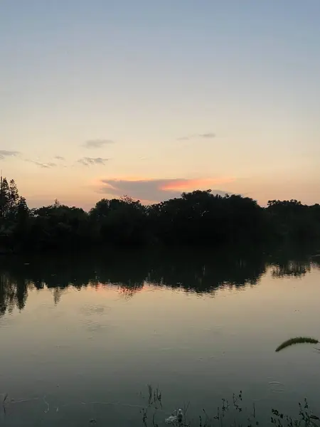 stock image beautiful sunset over the lake