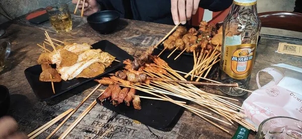 street food, cooking, delicious, people, meat, noodles, barbecue, grilled, man, hands