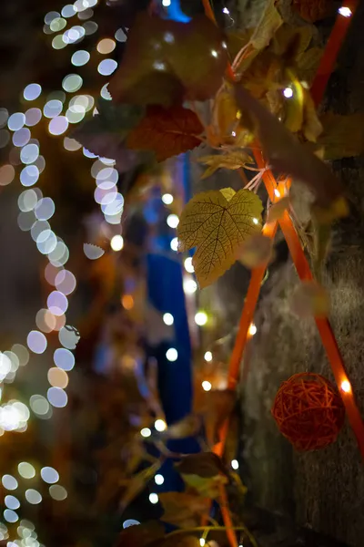Noche Calle Vacaciones Decoración Mercado Cuadrado Con Hoja Otoño Luces — Foto de Stock