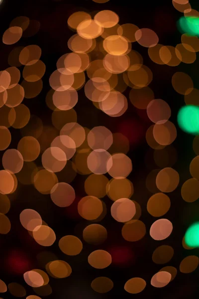 Приглушенные Цвета Несфокусированных Гирлянд Рождественских Ламп Вертикальной Фотографии Праздников Накануне — стоковое фото
