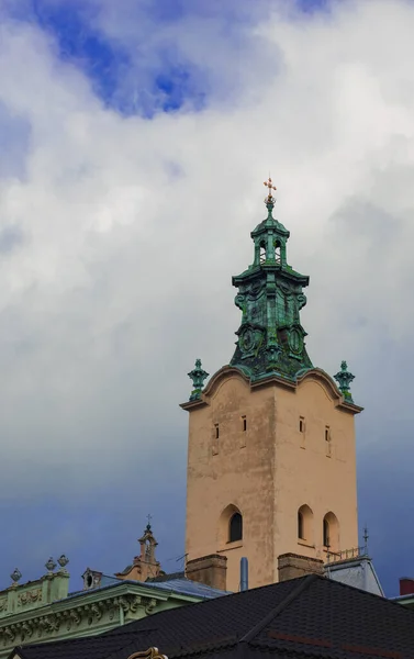 中央ヨーロッパの旧市街建築物塔ランドマーク垂直写真 — ストック写真