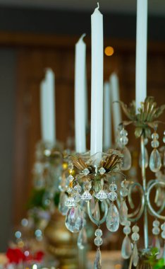 Şamdanlı Noel masası.