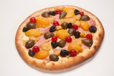 Pizza, dünyanın en çok tüketilen yiyeceklerinden biri, çok sayıda çeşidi ve çeşidi var, lezzetli, tatlı, fırında kızartılmış, vs...