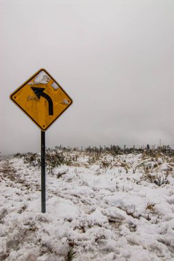 Brezilya 'da kar. Santa Catarina' nın soğuk ve dağlık bölgelerinde Mayıs, Haziran ve Temmuz aylarında sık sık kar oluşur..