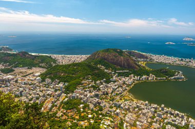 2015, 28 Aralık, Rio de Janeiro, Brezilya: Kurtarıcı İsa ve çevresi.
