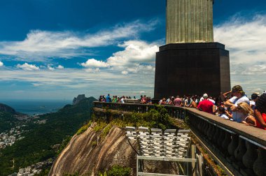 2015, 28 Aralık, Rio de Janeiro, Brezilya: Kurtarıcı İsa ve çevresi.
