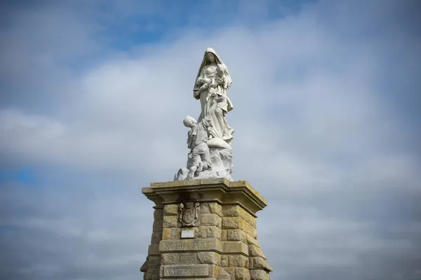 View Statue Our Lady Castaways Tip Raz Finistere Brittany — Stock Photo, Image