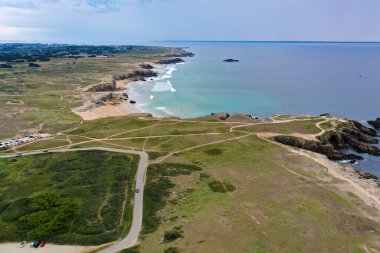 Finistere, Brittany 'deki Quiberon yarımadasının hava manzarası