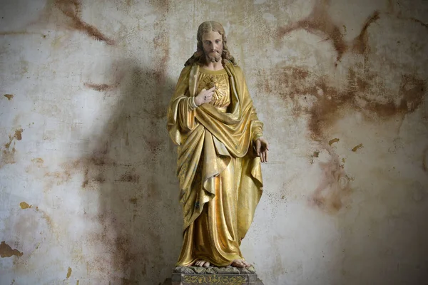 Vista Sobre Uma Estátua Cristo Dentro Uma Igreja França — Fotografia de Stock