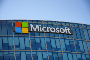 Şubat 2022 - BOULOGNE BILLANCOURT - FRANCE: Microsoft tabelasında görünüm