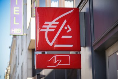 Mart 2022 - Paris - Fransa: Caisse d 'epargne tabelasında görünüm