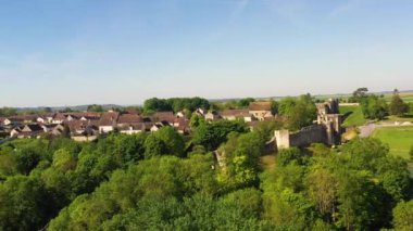 Unesco 'nun dünya mirasına sahip olan ortaçağ Provins şehrinin havadan görünüşü