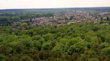 Seine et Marne 'deki Fontainebleau şehrinin hava manzarası