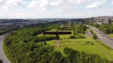 Kuzey Meleği, Gateshead, Tyne and Wear, İngiltere 'de bulunan Antony Gormley tarafından 1996 yılında yapılan ve dünyanın en büyük melek heykeli olan heykel..