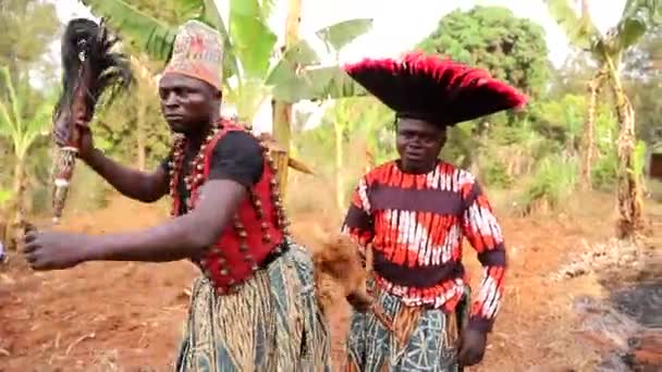 Two African Dancers Dance Dressed Traditional Clothing Tribal Event — Stock Video