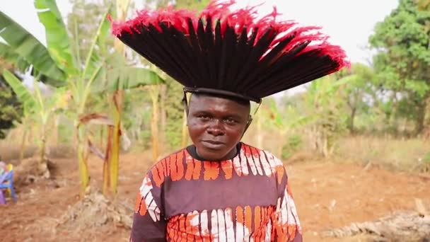 Портрет Африканца Традиционном Костюме Время Празднования Деревне — стоковое видео