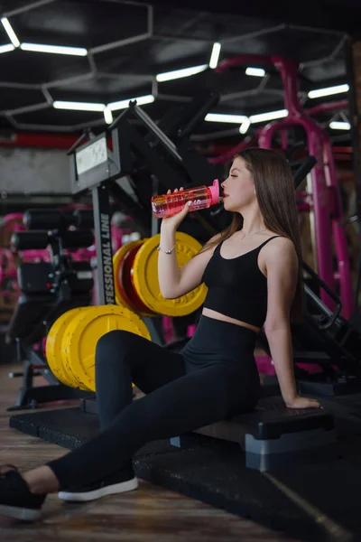 Beautiful Sporty Woman Holding Shaker Water Gym – stockfoto