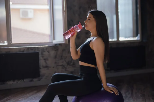 Beautiful Sporty Woman Holding Shaker Water Gym — Fotografia de Stock