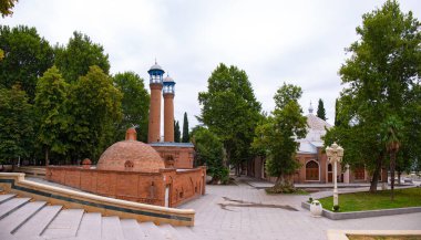 Esrar şehri. Azerbaycan. 07.28.2021 yıl. Şah Abbas Camii veya Juma Camii 1606 yılında inşa edilmiştir..
