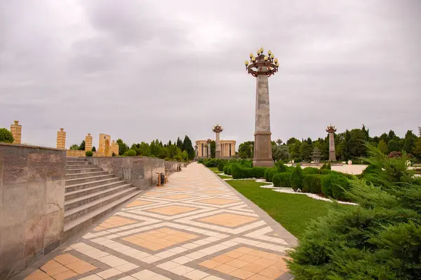 아제르바이잔 2021 공화국에서 공원이다 도심에 하이더 알리예프 — 스톡 사진