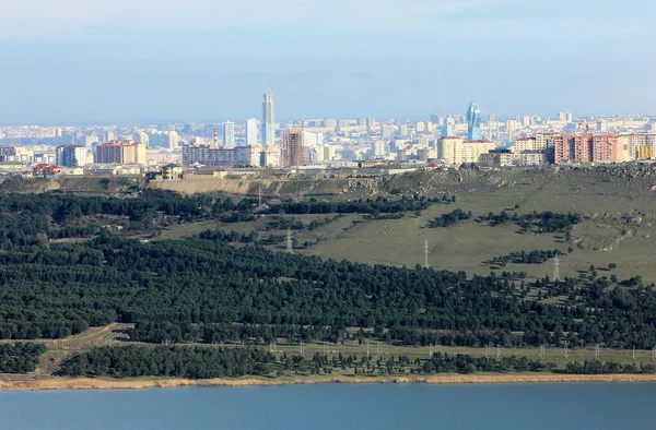 Bela Cidade Baku Borda Montanha Azerbaijão — Fotografia de Stock