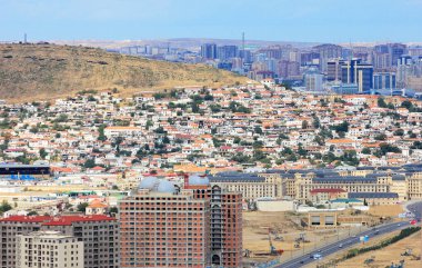 Yirminci bölüm. Bakü. Azerbaycan. 05.16.2017 yılı. Eski petrol sahalarının panoraması. 74. ve 20. bölümler.