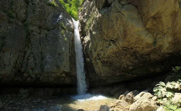 Nádherný Vodopád Horách Vesnice Laza Okres Kusar Ázerbájdžán — Stock fotografie
