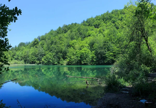 Prachtig Blauw Bergmeer Kilavar Dorp Shabran District Azerbeidzjan — Stockfoto