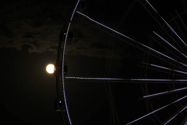 Belle Lune Avec Ferris Roue Bakou Azerbaïdjan — Photo