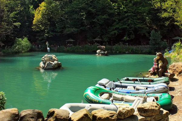 Oguz Azerbaijão 2016 Barcos Para Alugar Para Andar Lago Perto — Fotografia de Stock