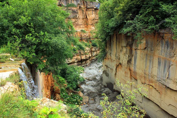 Vodopád Řeka Horách Vesnice Gryz Oblast Guba Ázerbájdžán — Stock fotografie