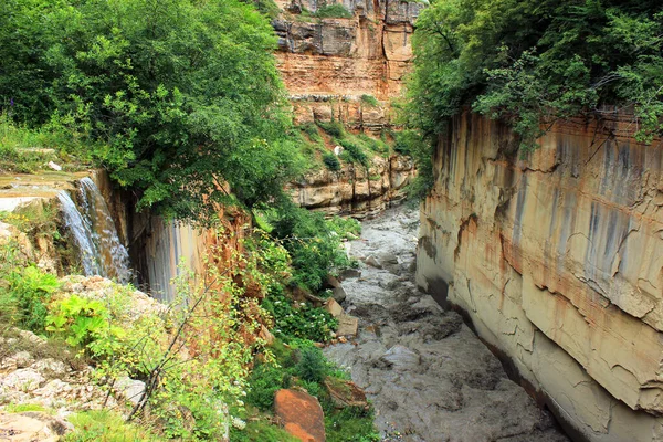 Cascada Río Las Montañas Pueblo Gryz Región Guba Azerbaiyán —  Fotos de Stock