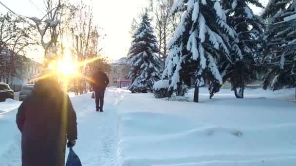 Sole Inverno Mattinata Gelida Citta Gente Precipita Lavoro Russia Gennaio — Video Stock