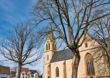 Bielefeld Almanya 'sındaki Stiftskirche Schildesche Gündüz vakti