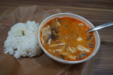 Tom çorbası çok lezzetli.