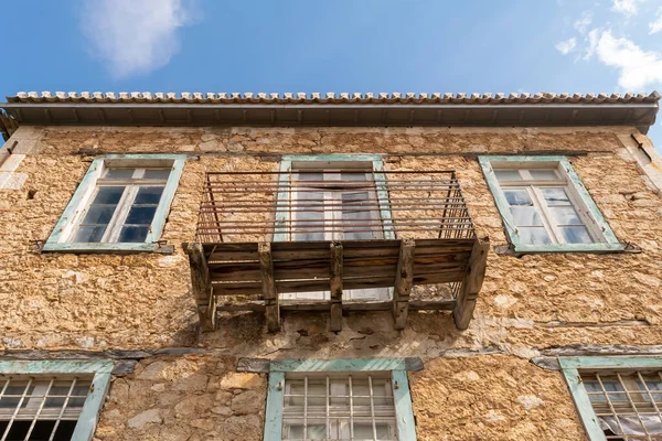 Старый Балкон Доме Галаксиди Греции Заброшенный Дом Против Неба — стоковое фото